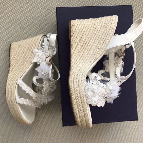 Moonest White Heel Shoes - Picture 7 of 8